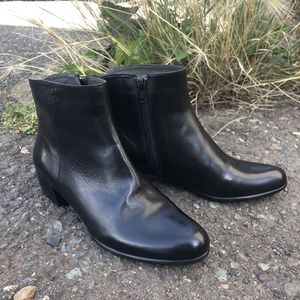 Canal Grande Black Leather Ankle Boots